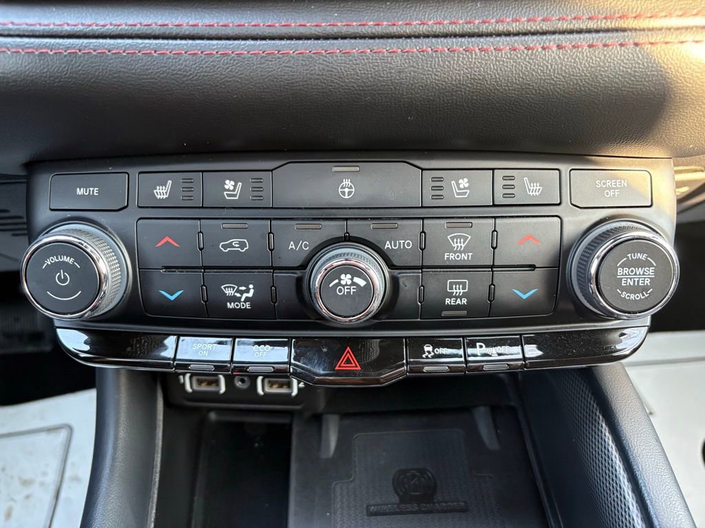 Used 2023 Dodge Durango R/T image 32