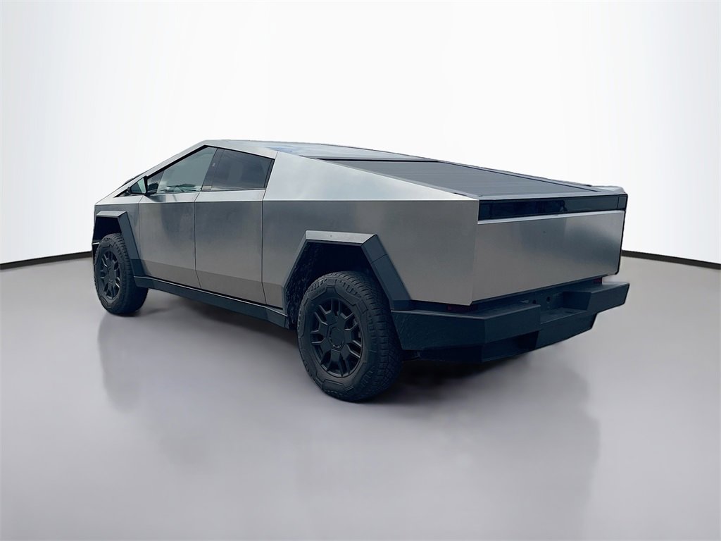 Used 2024 Tesla Cybertruck AWD Crew Cab image 5