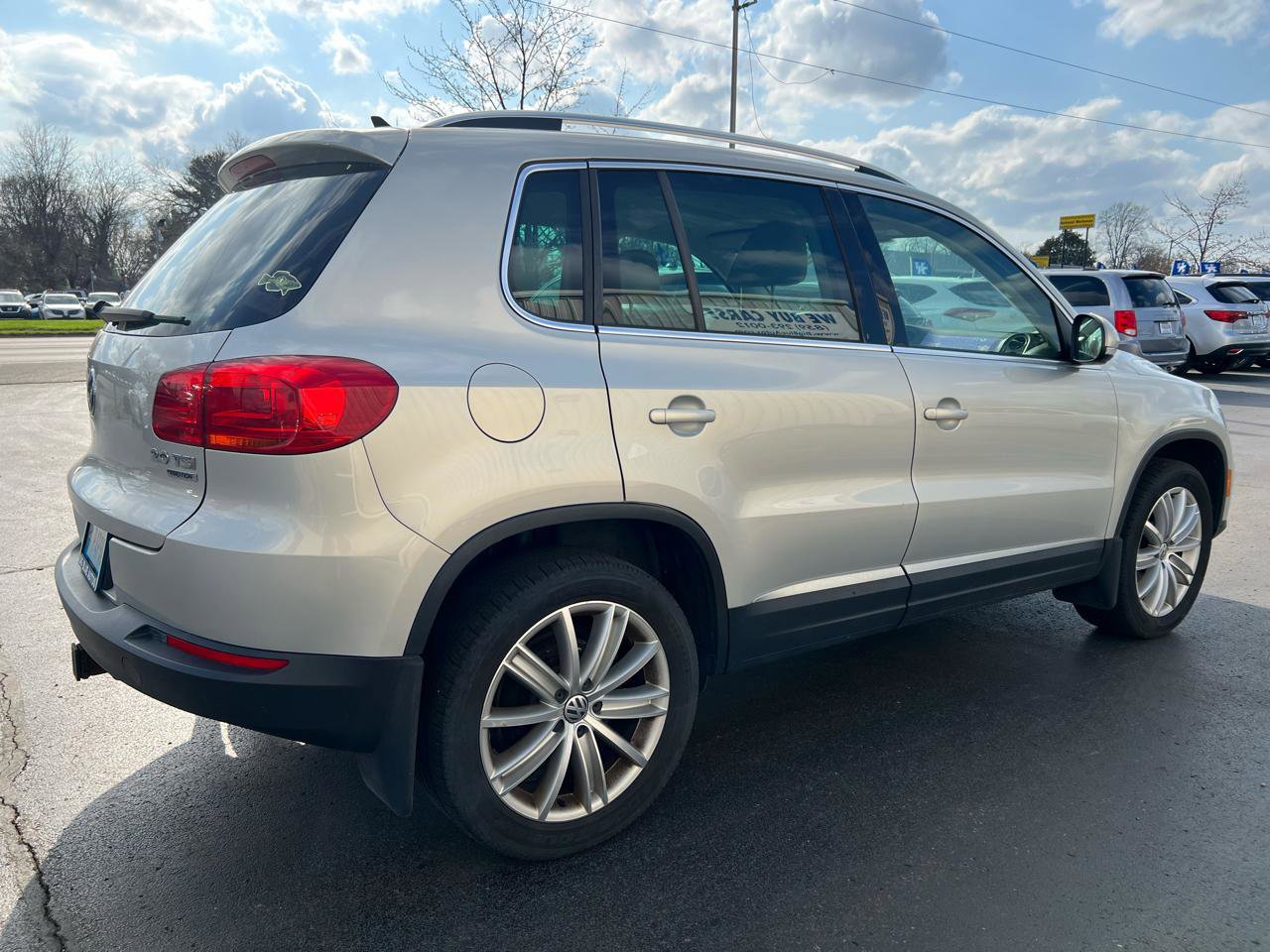 Used 2013 Volkswagen Tiguan SE AWD/4WD image 4