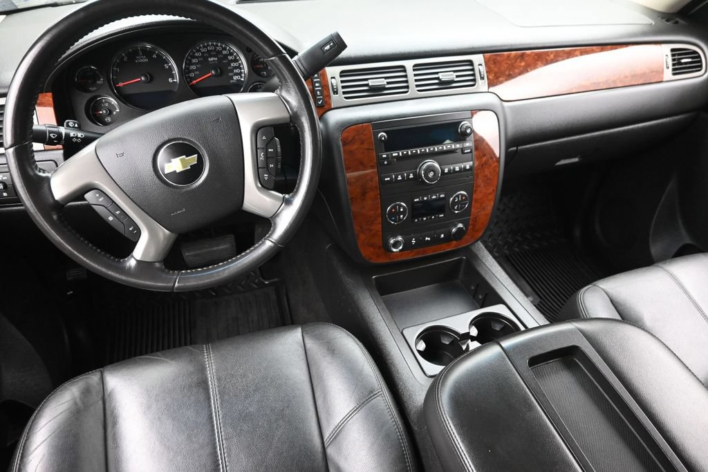Used 2011 Chevrolet Silverado 1500 LTZ w/ LTZ White Diamond Edition AWD/4WD image 14