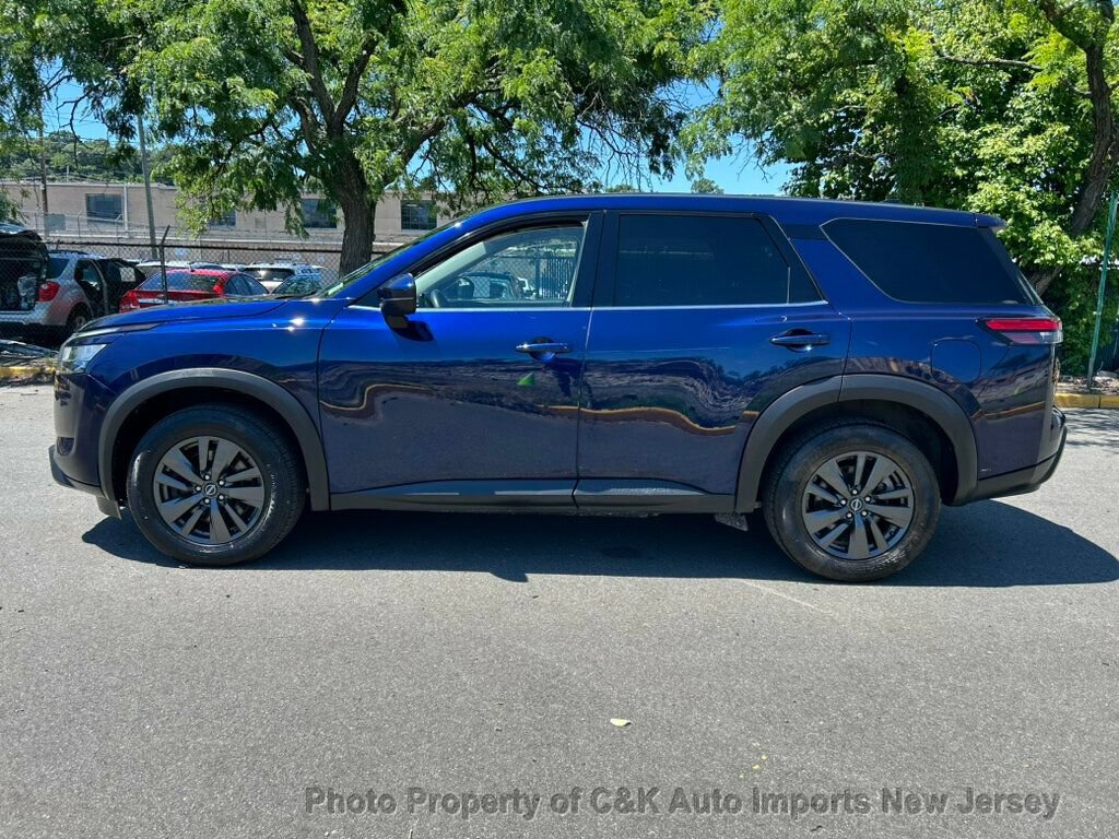 Used 2022 Nissan Pathfinder S AWD/4WD image 18