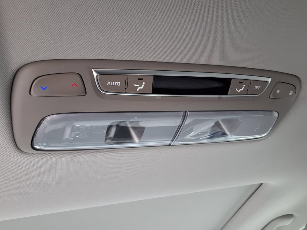 Used 2025 Kia Telluride S FWD image 25