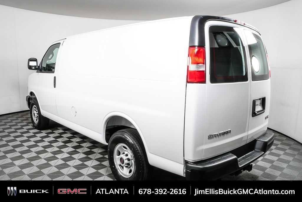 New 2025 GMC Savana 2500 w/ Driver Convenience Package RWD image 3