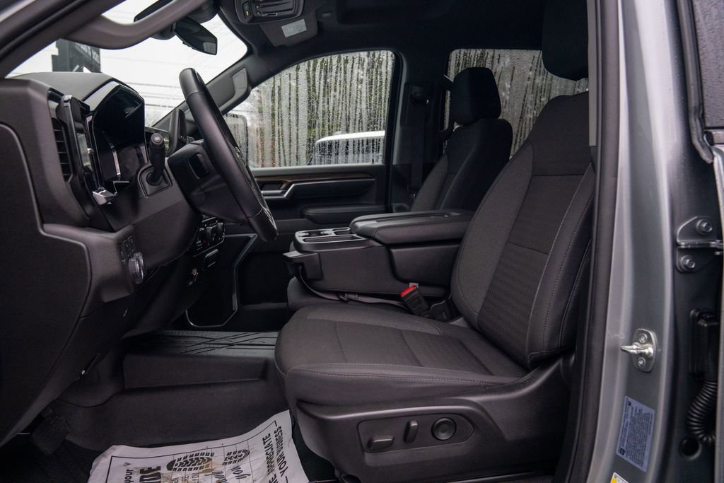 Used 2025 Chevrolet Silverado 2500 LT w/ Convenience Package image 20