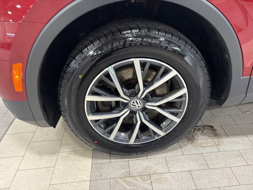 Used 2020 Volkswagen Tiguan SE image 19