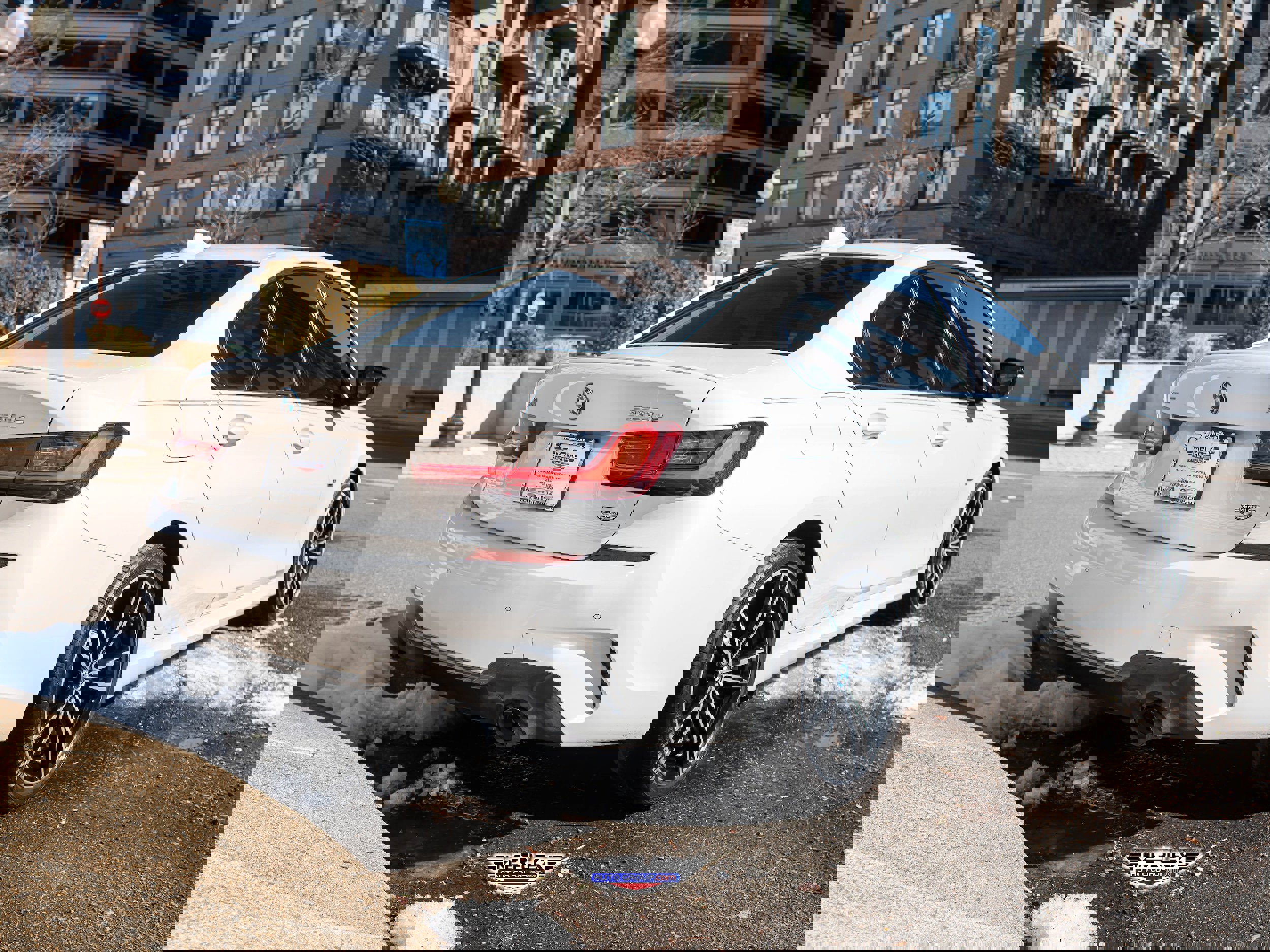 Used 2022 BMW 330e xDrive w/ M Sport Package image 7