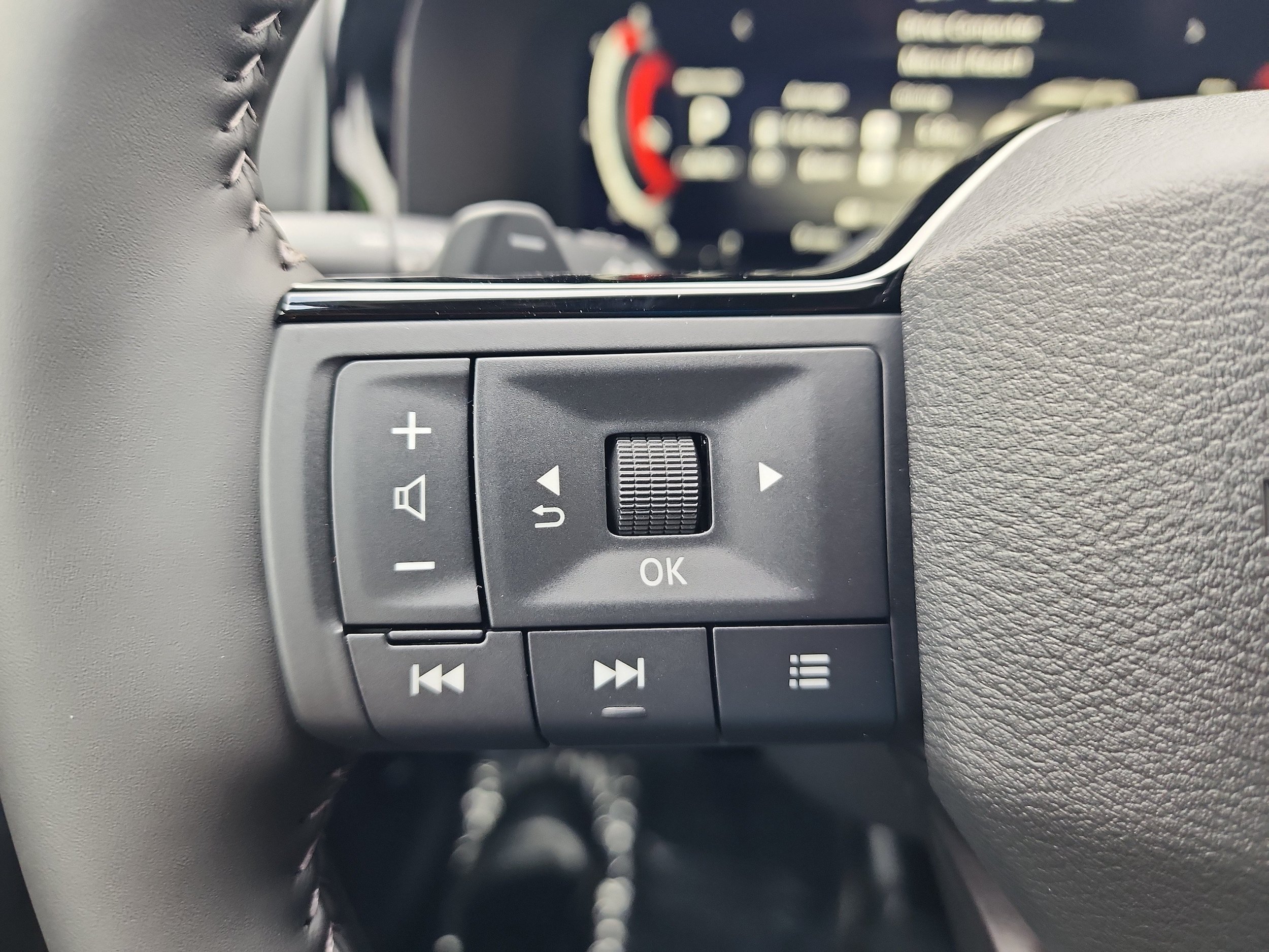 New 2026 Nissan Pathfinder SL AWD/4WD image 18
