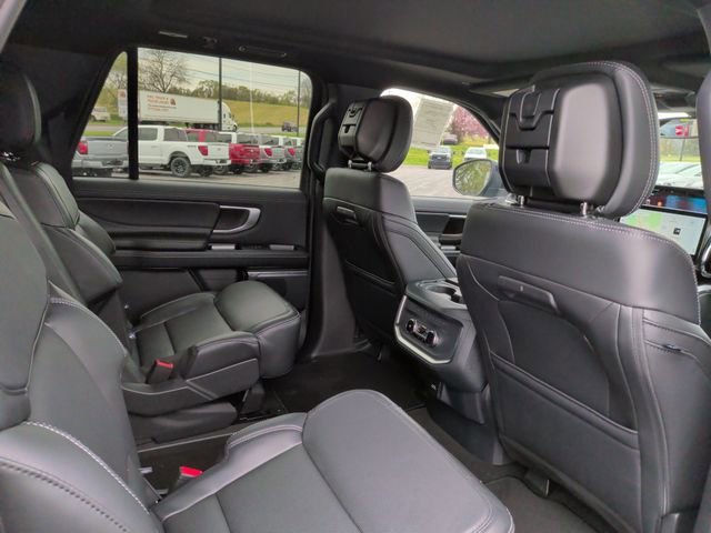 New 2026 Ford Expedition Max Platinum image 17