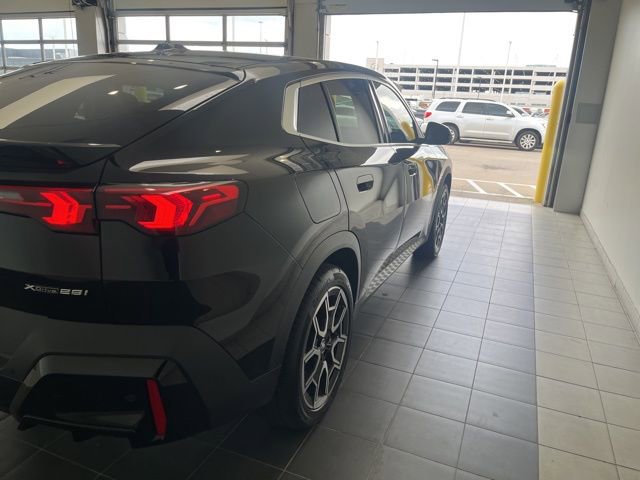 Used 2026 BMW X2 xDrive28i w/ Technology Package AWD/4WD image 9