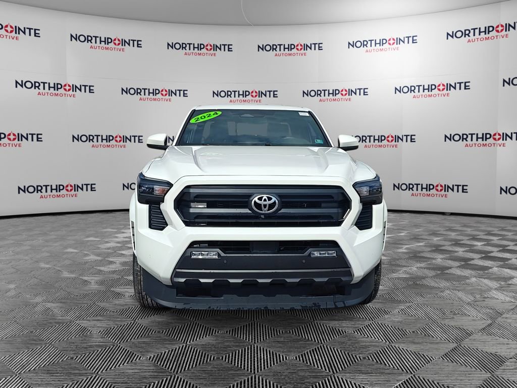 Used 2024 Toyota Tacoma SR5 AWD/4WD image 8