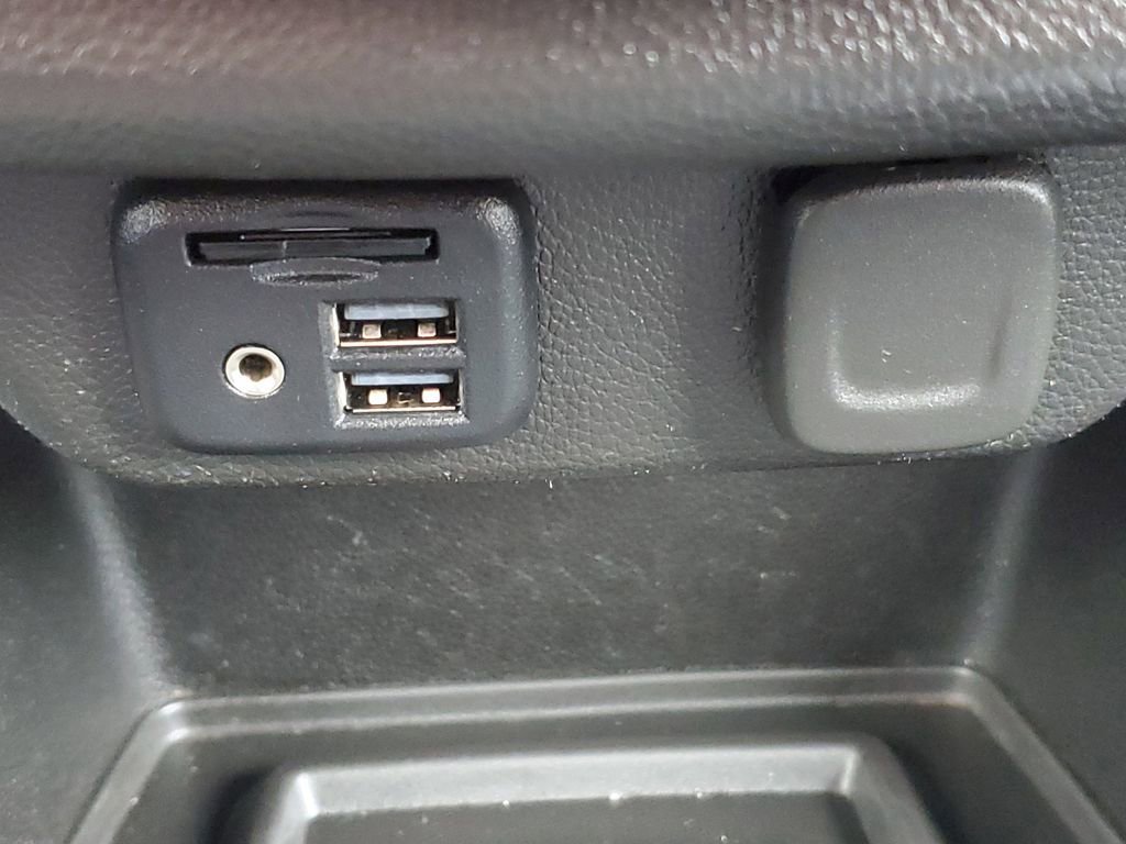 Used 2022 Chevrolet Traverse LT w/ LT Premium Package image 22