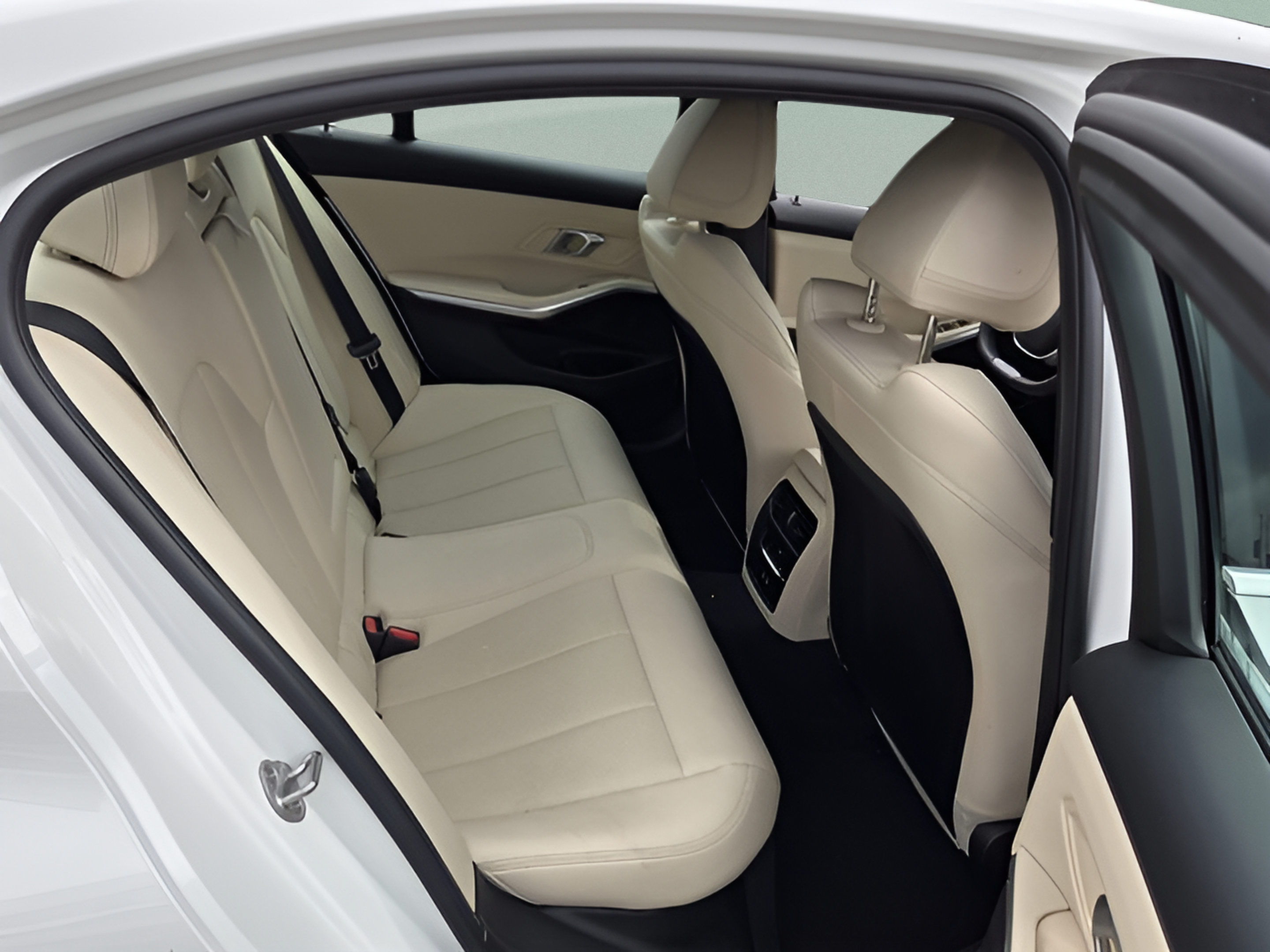 Used 2025 BMW 330i Sedan RWD image 14