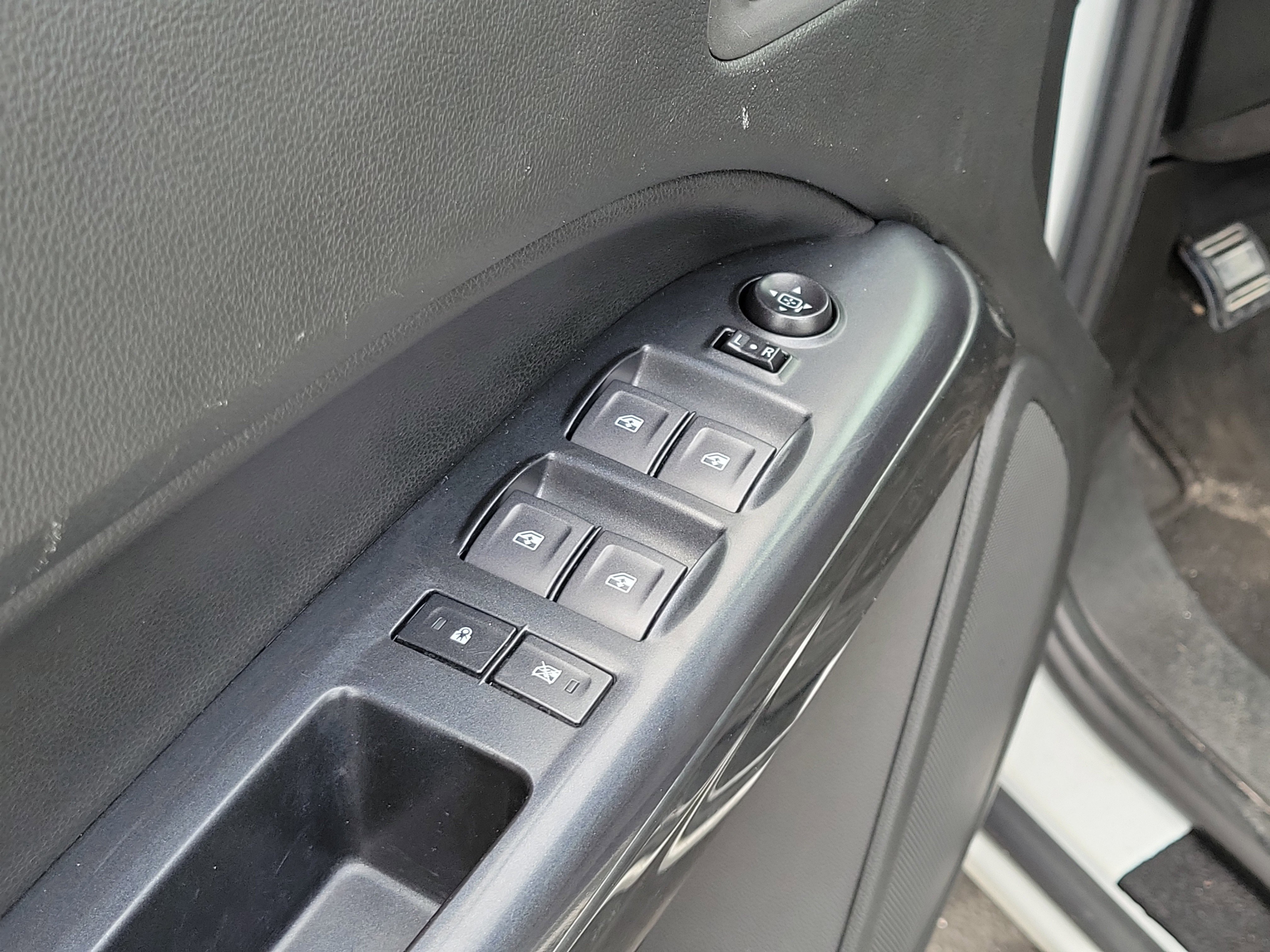 Used 2022 GMC Canyon AT4 image 22