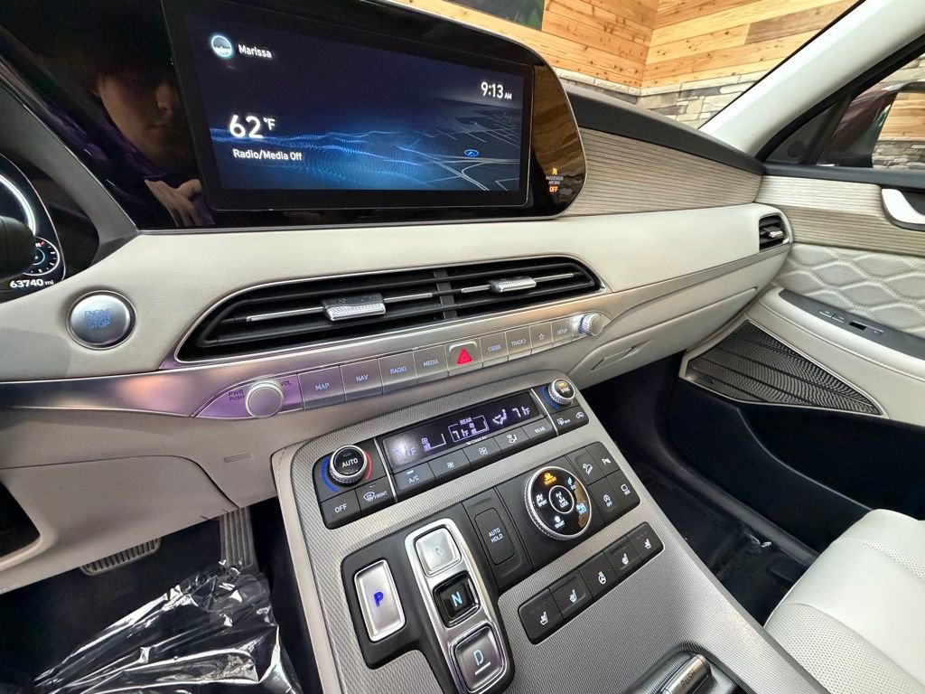 Used 2021 Hyundai Palisade Calligraphy image 17