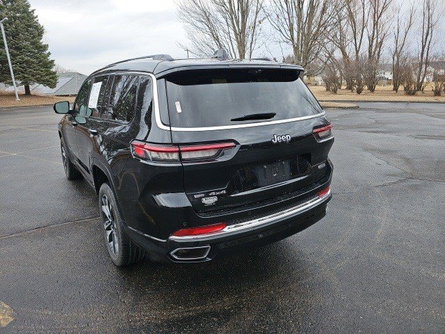 Used 2023 Jeep Grand Cherokee L Overland w/ Luxury Tech Group IV image 3