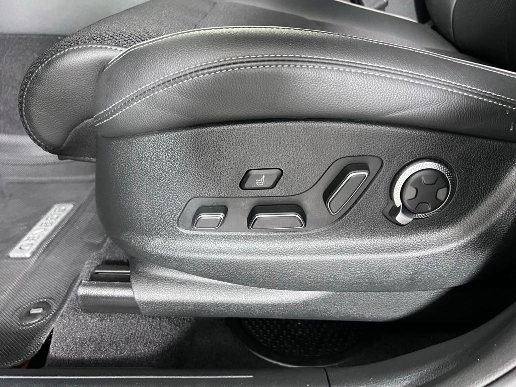 Used 2024 Genesis GV70 2.5T w/ Sport Prestige Package AWD/4WD image 29