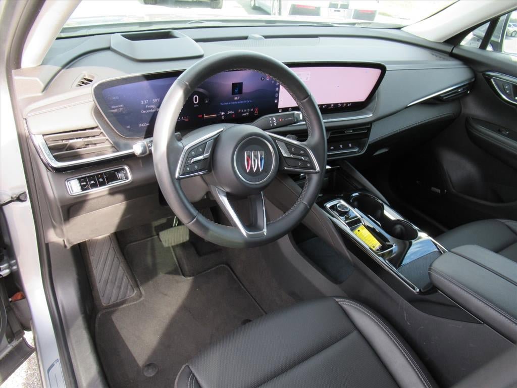 Used 2025 Buick Envision Preferred AWD/4WD image 15