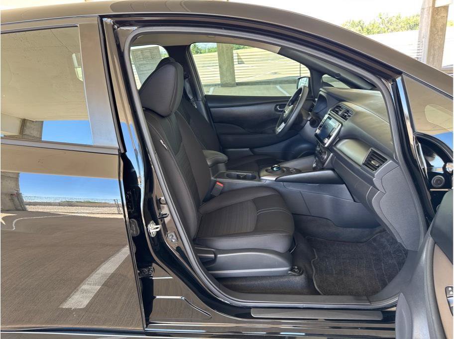 Used 2025 Nissan Leaf S FWD image 14