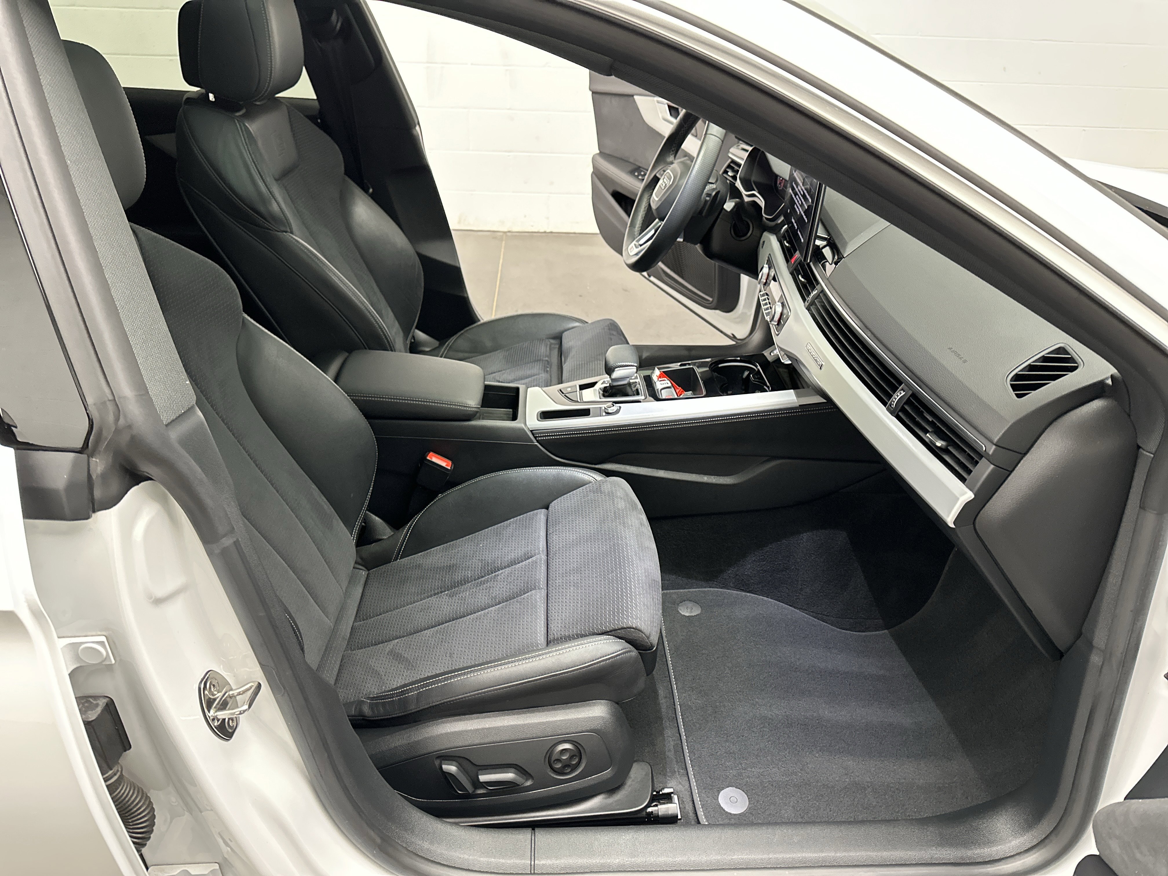 Used 2023 Audi A5 2.0T Premium Plus w/ Premium Plus image 25