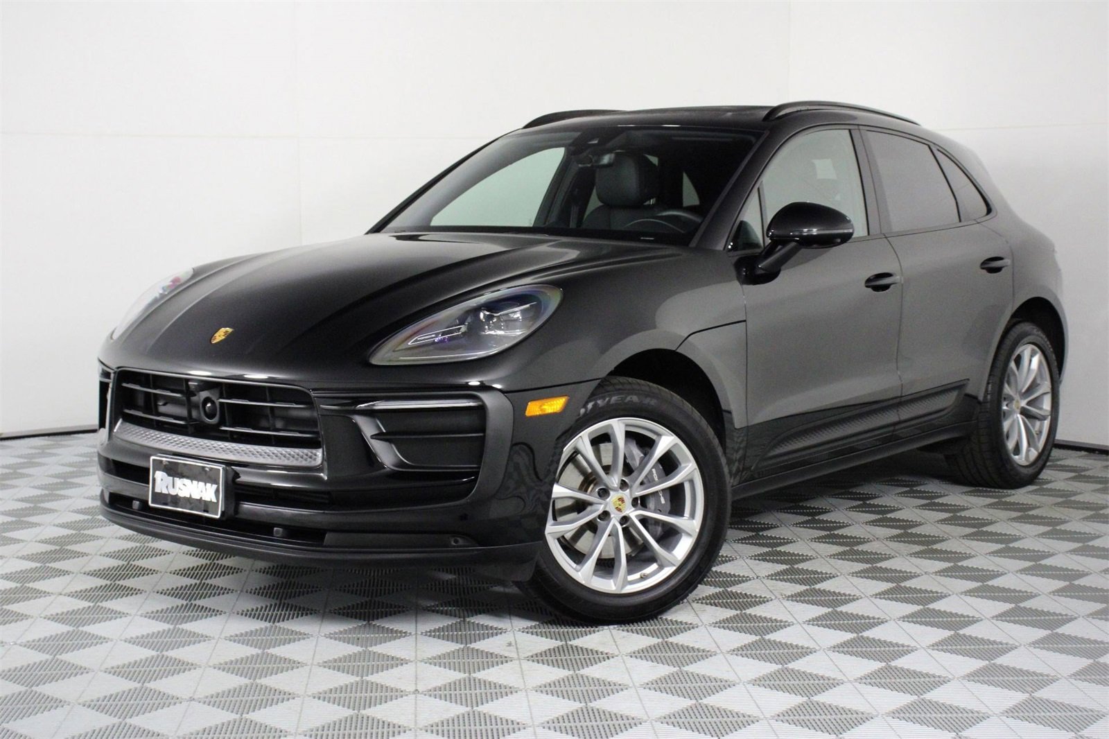 Used 2025 Porsche Macan