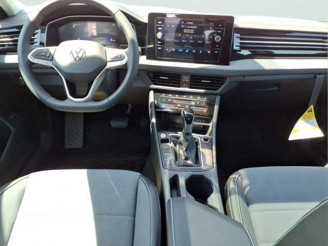 New 2026 Volkswagen Jetta SE FWD image 10