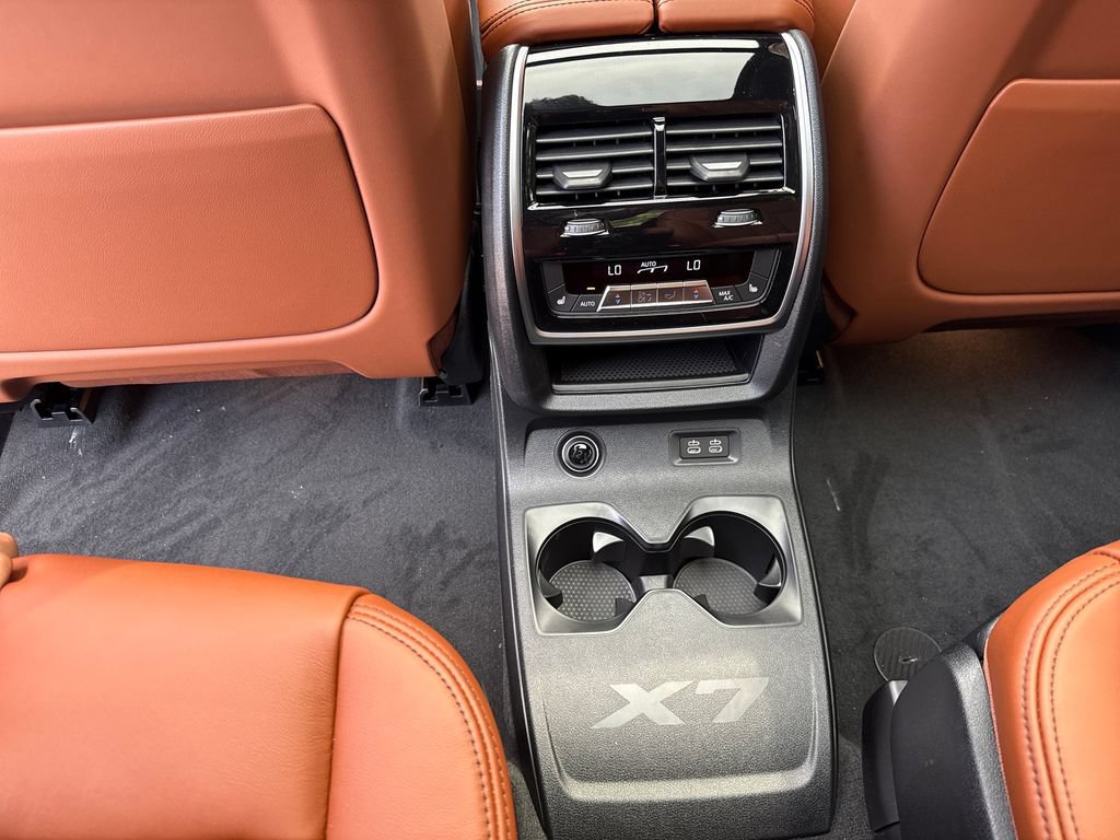 New 2027 BMW X7 M60i AWD/4WD image 20