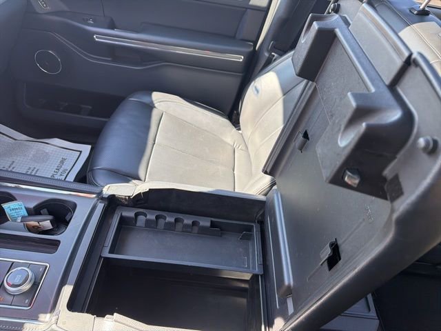 Used 2024 Ford Expedition XLT image 45