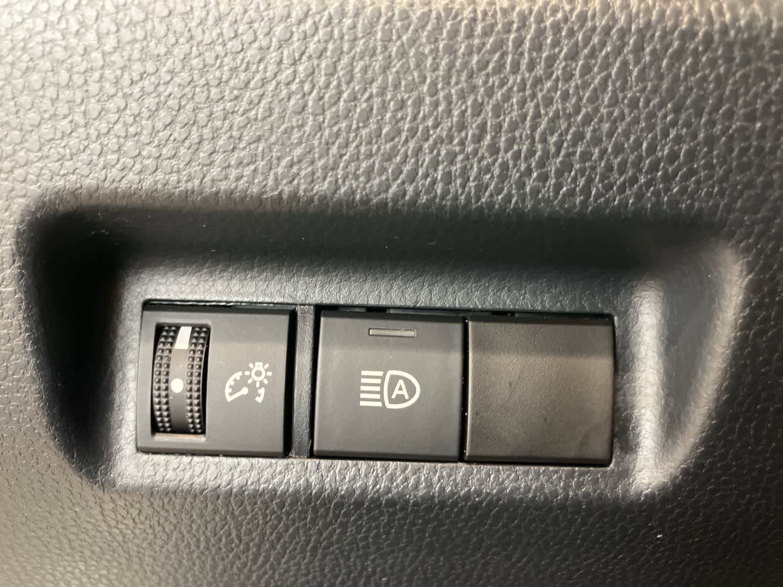 Used 2023 Toyota RAV4 XLE FWD image 13