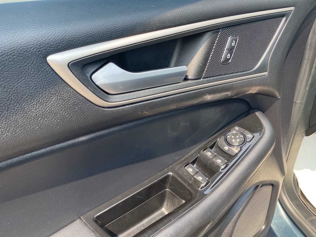 Used 2019 Ford Edge SEL w/ Equipment Group 201A AWD/4WD image 23