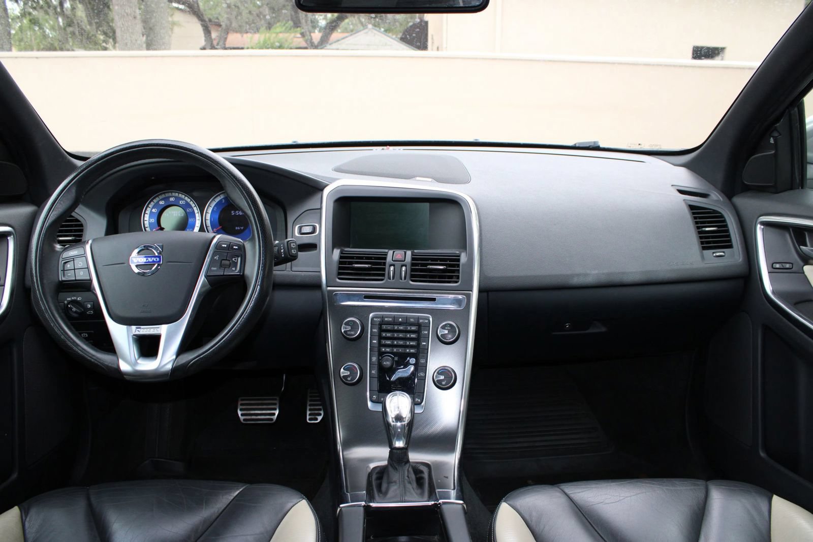 Used 2013 Volvo XC60 T6 R-Design Platinum AWD/4WD image 10