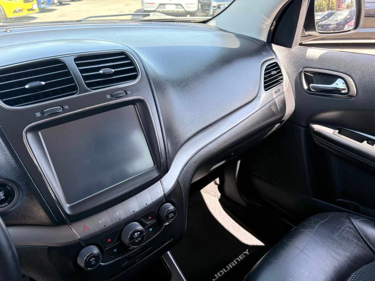 Used 2015 Dodge Journey Crossroad w/ Flexible Seating Group FWD image 7