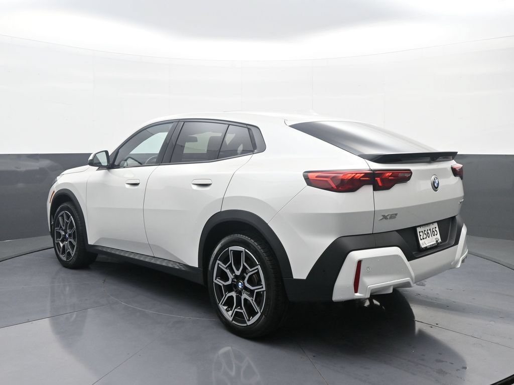 New 2026 BMW X2 xDrive28i w/ Technology Package AWD/4WD image 5