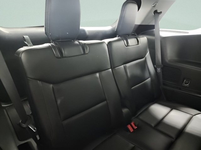Used 2021 Ford Explorer XLT w/ Equipment Group 202A AWD/4WD image 18