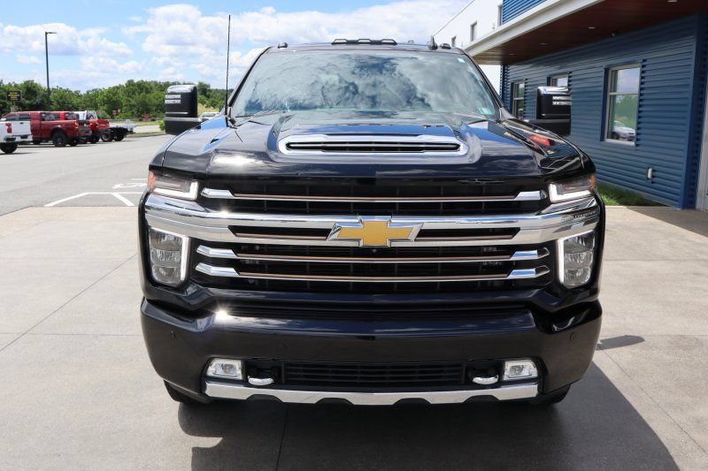 Used 2022 Chevrolet Silverado 2500 High Country w/ Z71 Off-Road Package AWD/4WD image 4