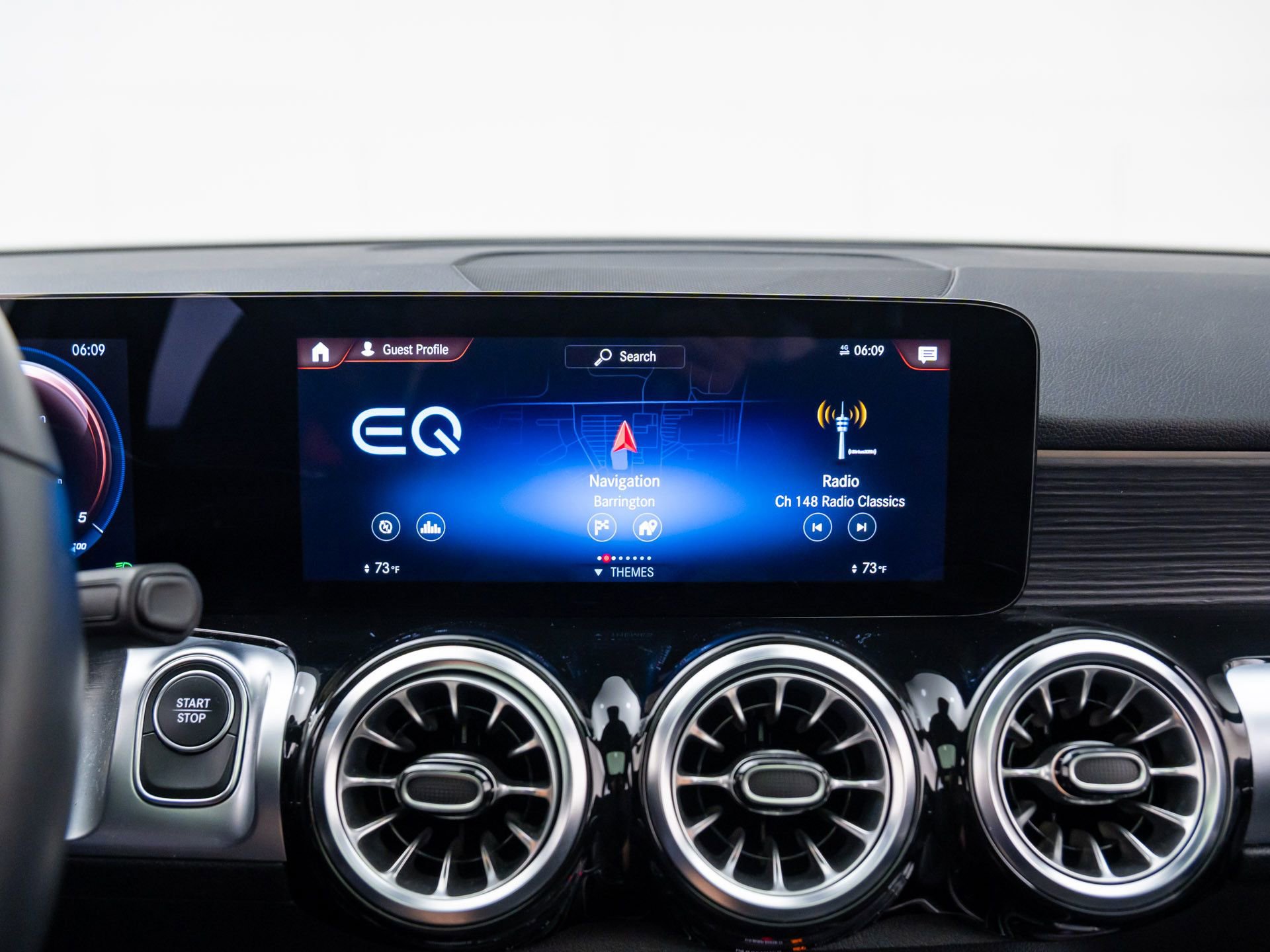 Used 2023 Mercedes-Benz EQB 300 4MATIC w/ Exclusive Package image 26