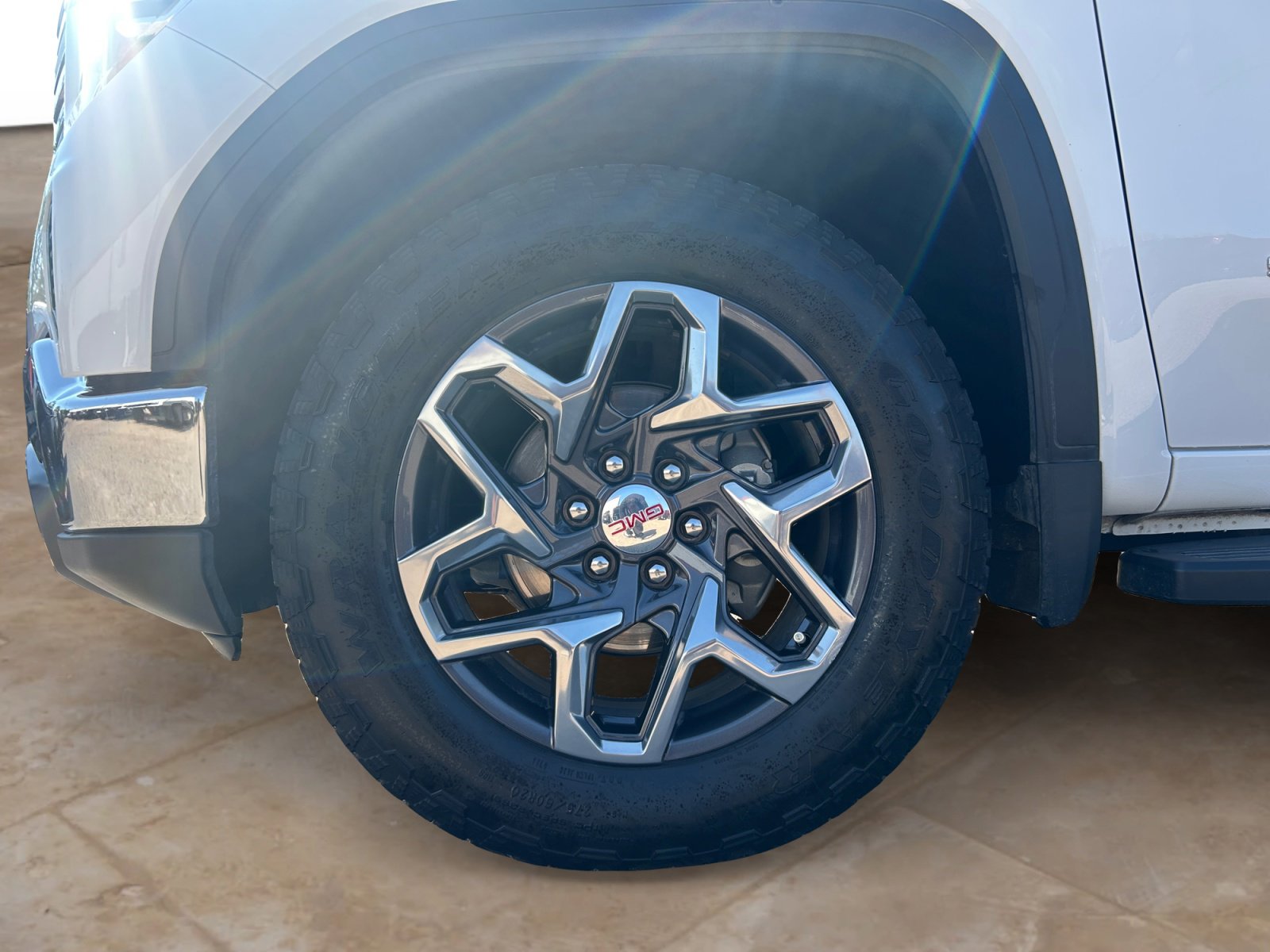 Used 2023 GMC Sierra 1500 SLT image 29