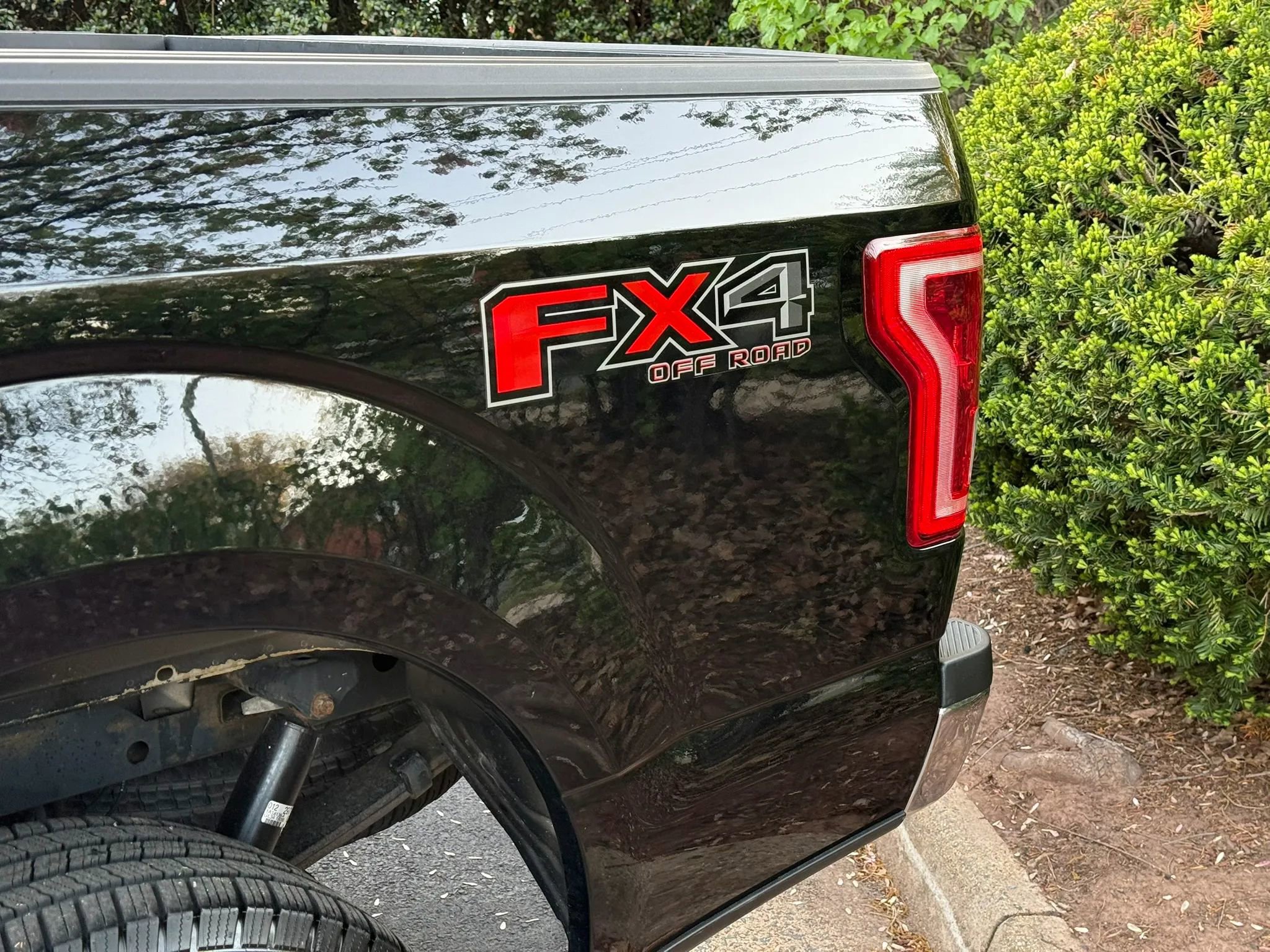 Used 2016 Ford F150 XLT w/ Equipment Group 302A Luxury image 26