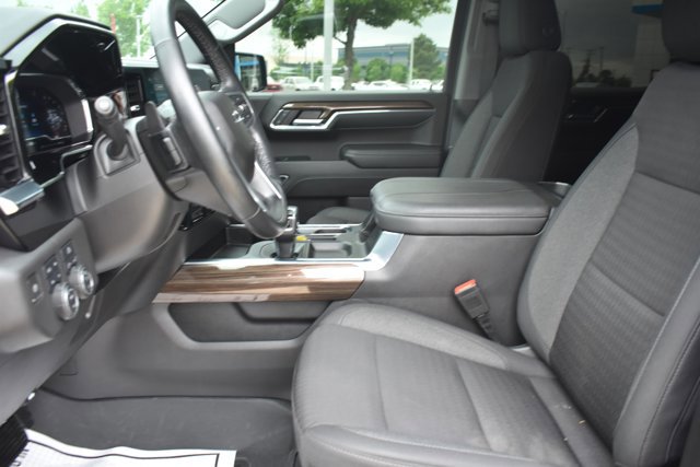 Used 2024 Chevrolet Silverado 1500 LT Trail Boss w/ Convenience Package II image 17