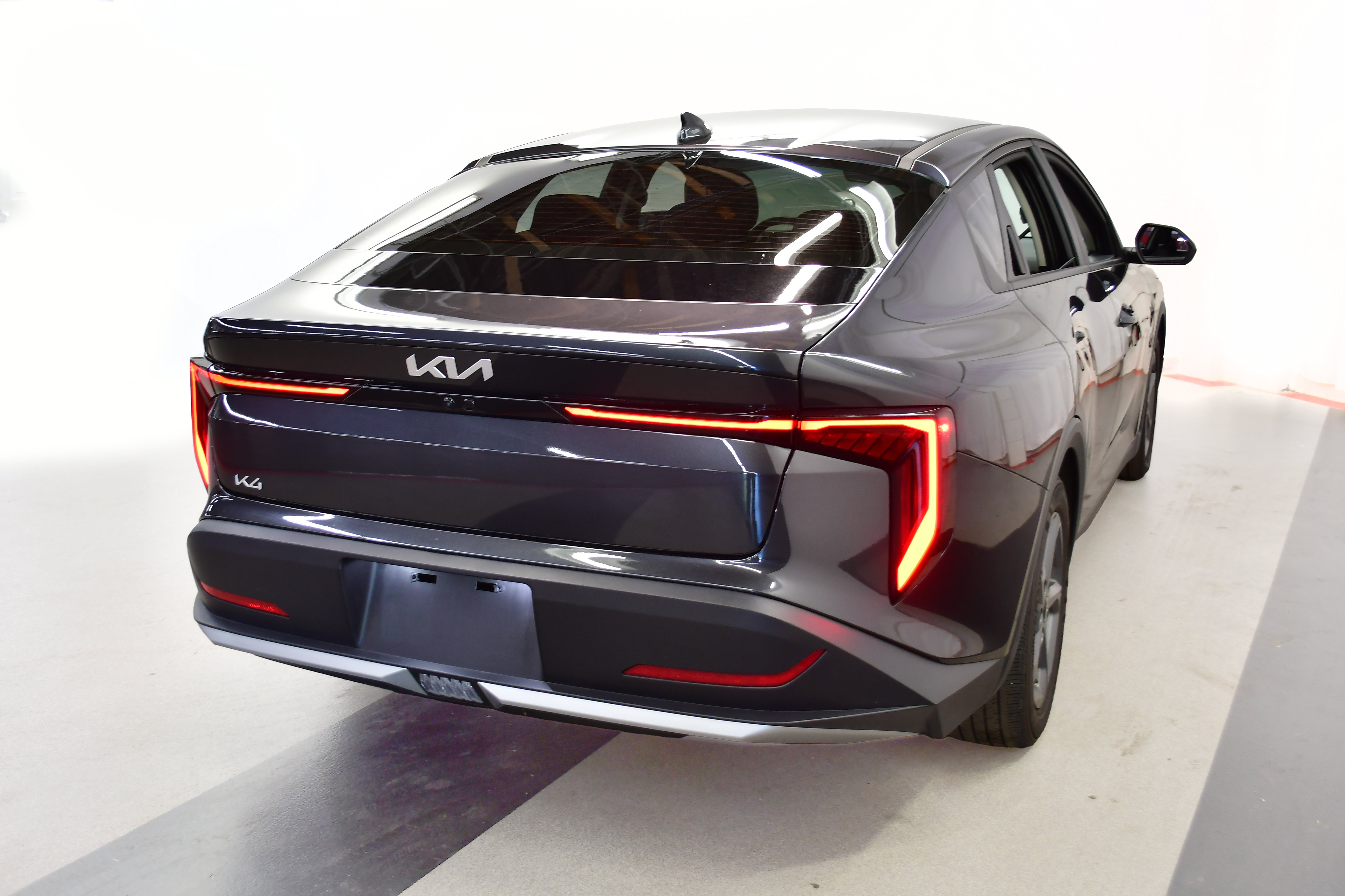 Used 2025 Kia K4 FWD image 7