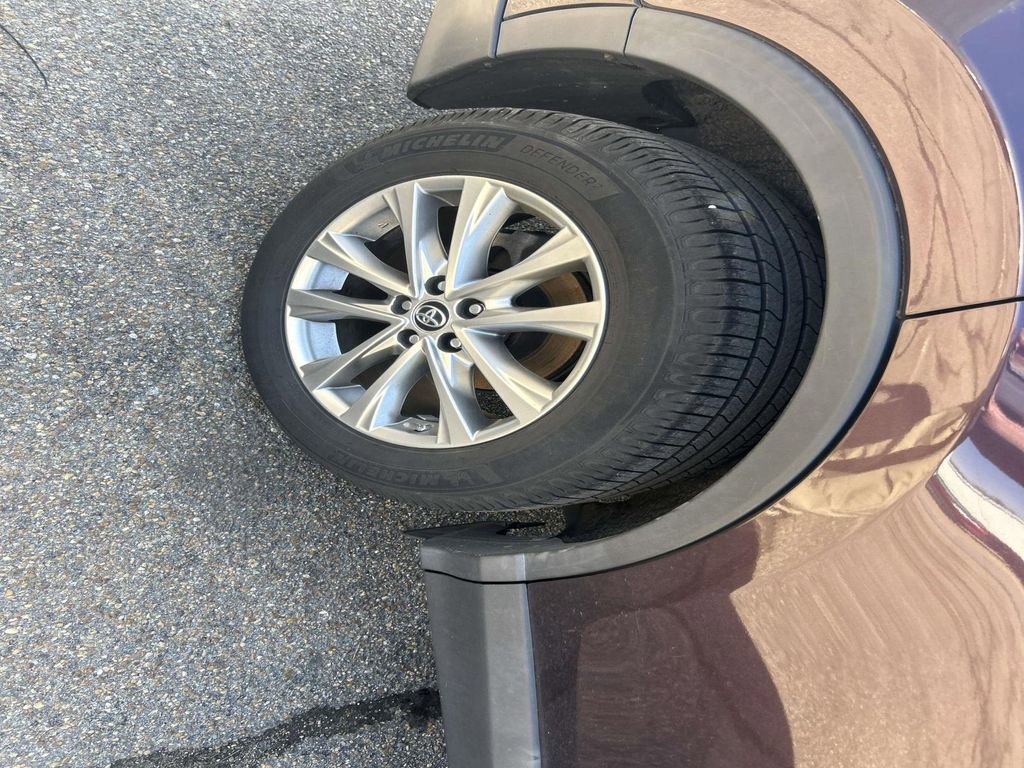 Used 2018 Toyota RAV4 Limited w/ All Weather Liner Package image 13