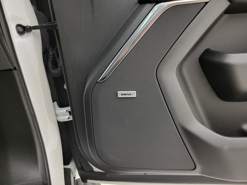 New 2025 Chevrolet Suburban High Country image 19