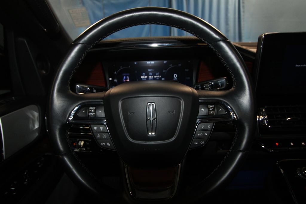 Used 2024 Lincoln Navigator L Reserve AWD/4WD image 12