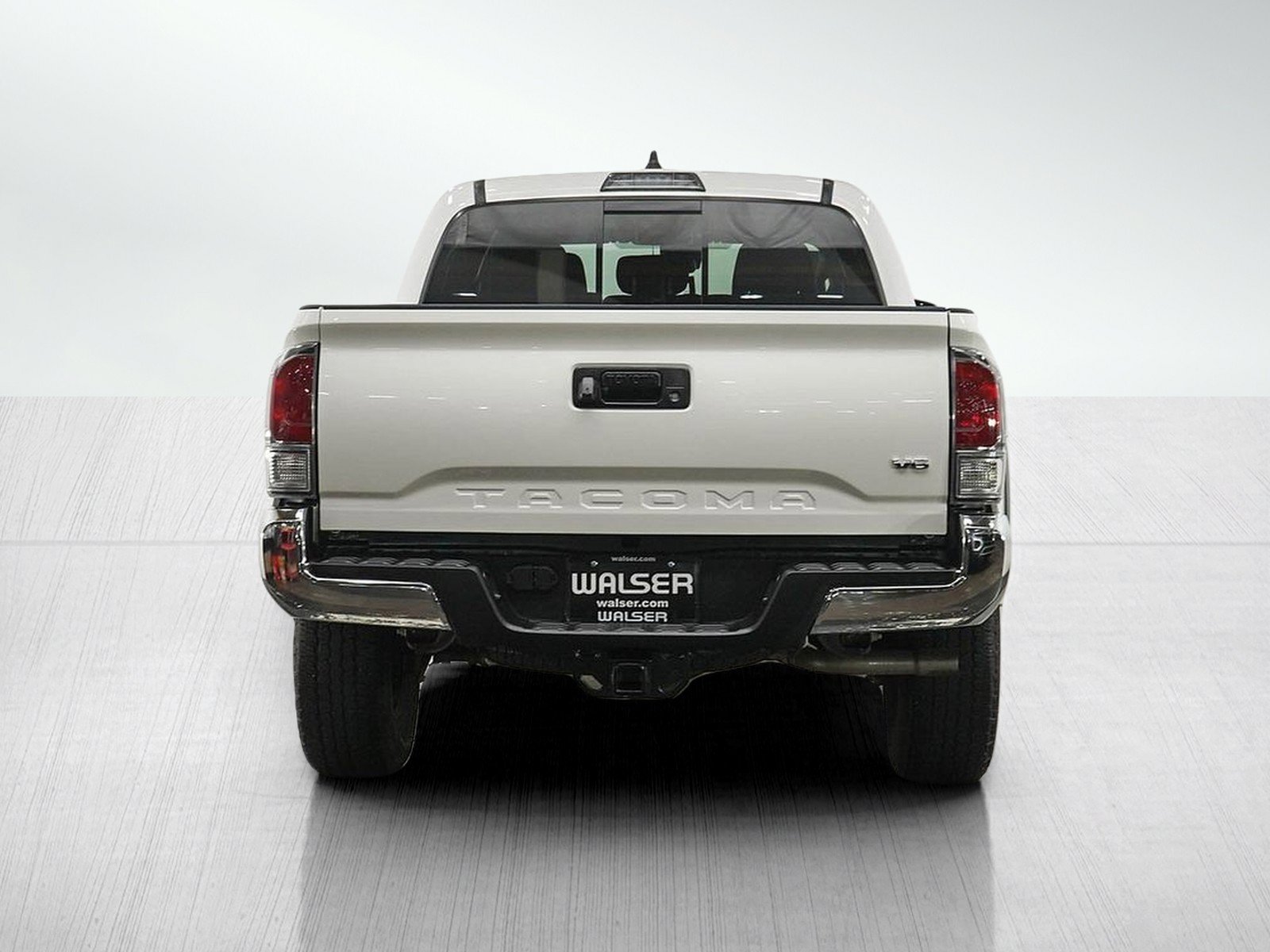 Used 2021 Toyota Tacoma TRD Off-Road AWD/4WD image 4