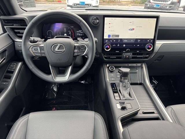 Used 2025 Lexus GX 550 w/ Cold Area Package image 14