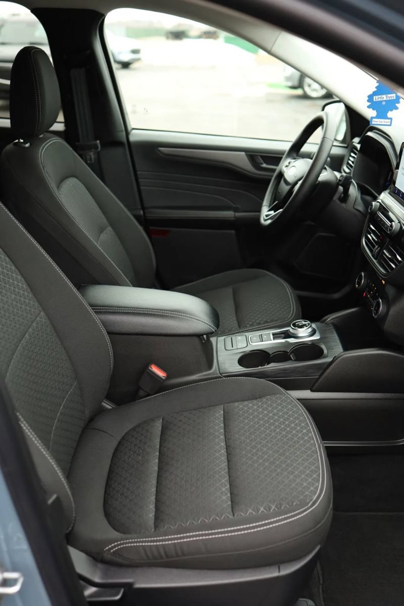 Used 2025 Ford Escape Active w/ Cold Weather Package AWD/4WD image 47