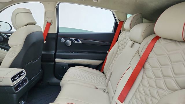 Used 2025 Genesis GV80 3.5T e-SC image 30