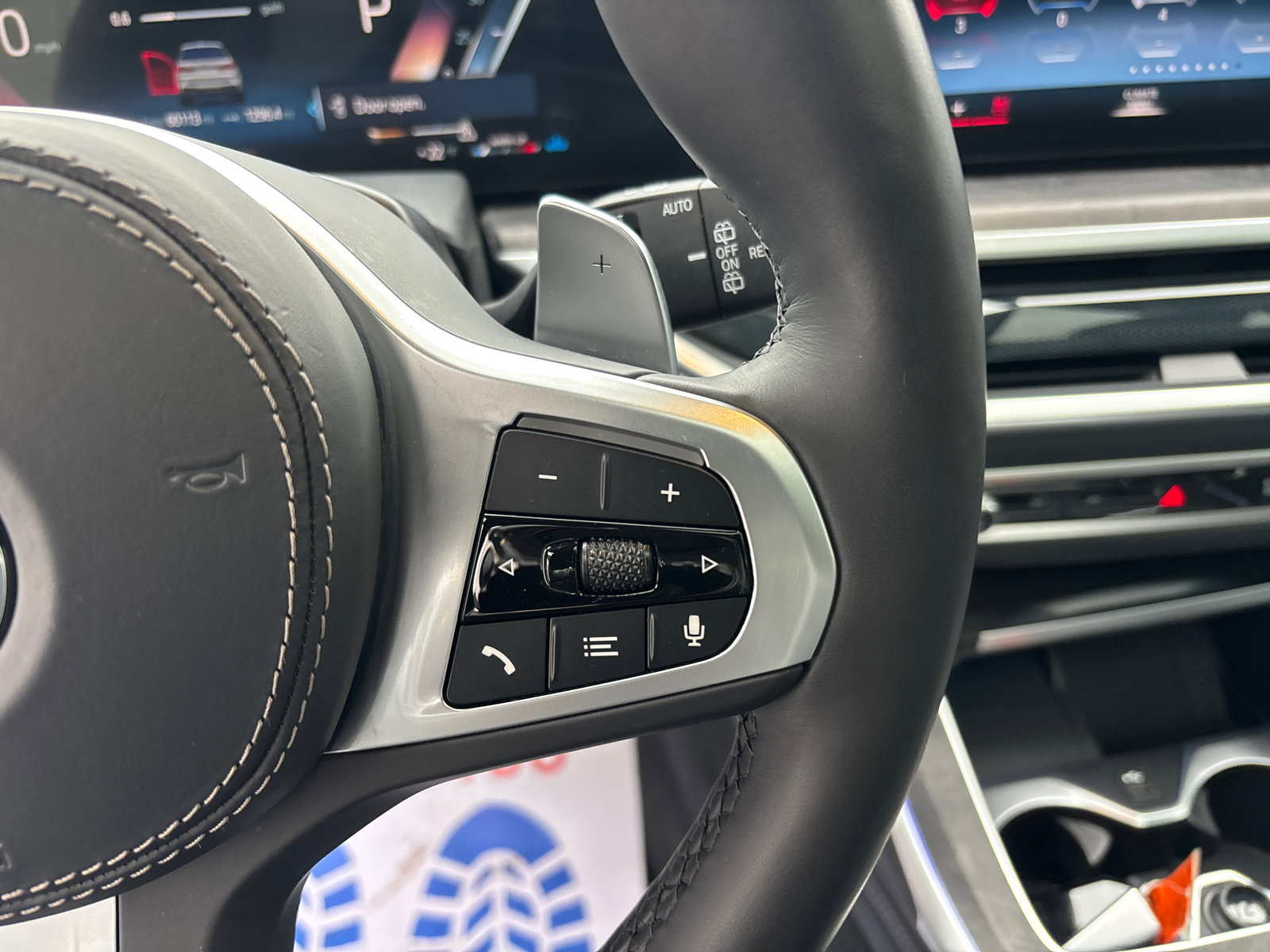 Used 2023 BMW X7 xDrive40i w/ M Sport Package image 18