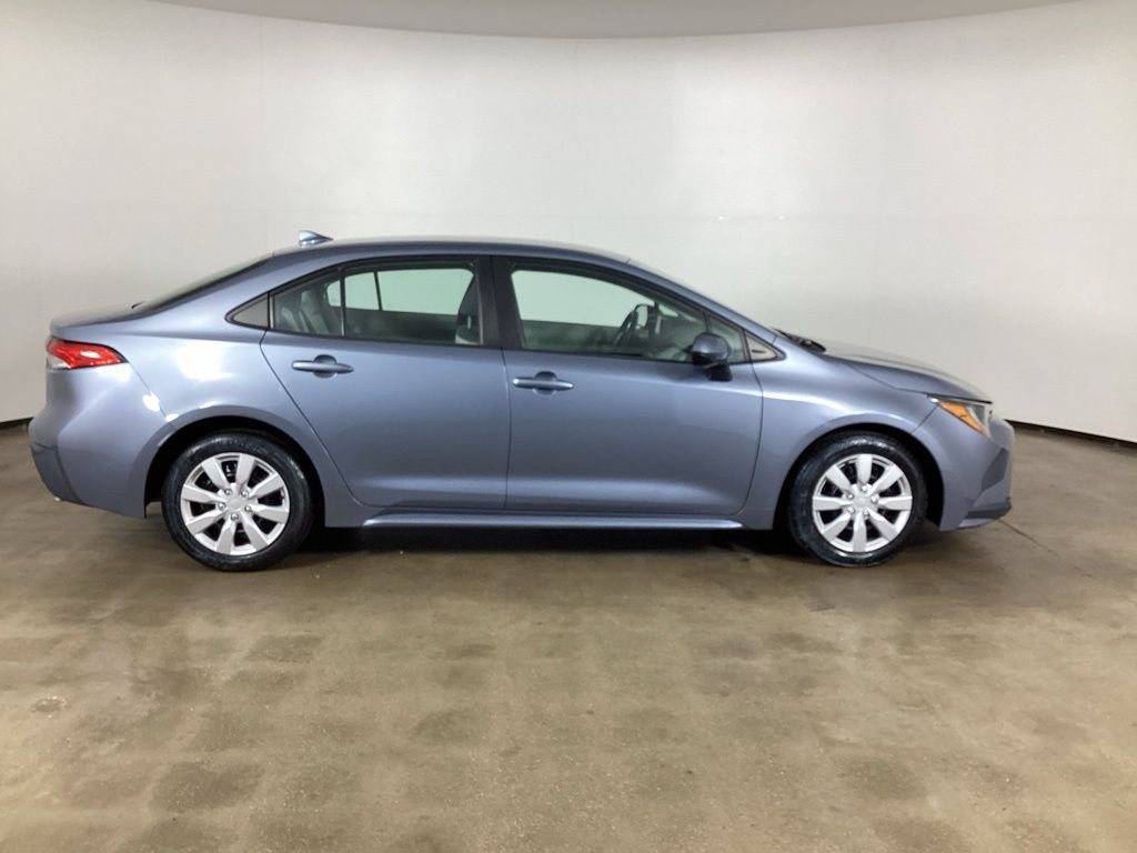 Used 2023 Toyota Corolla LE FWD image 5