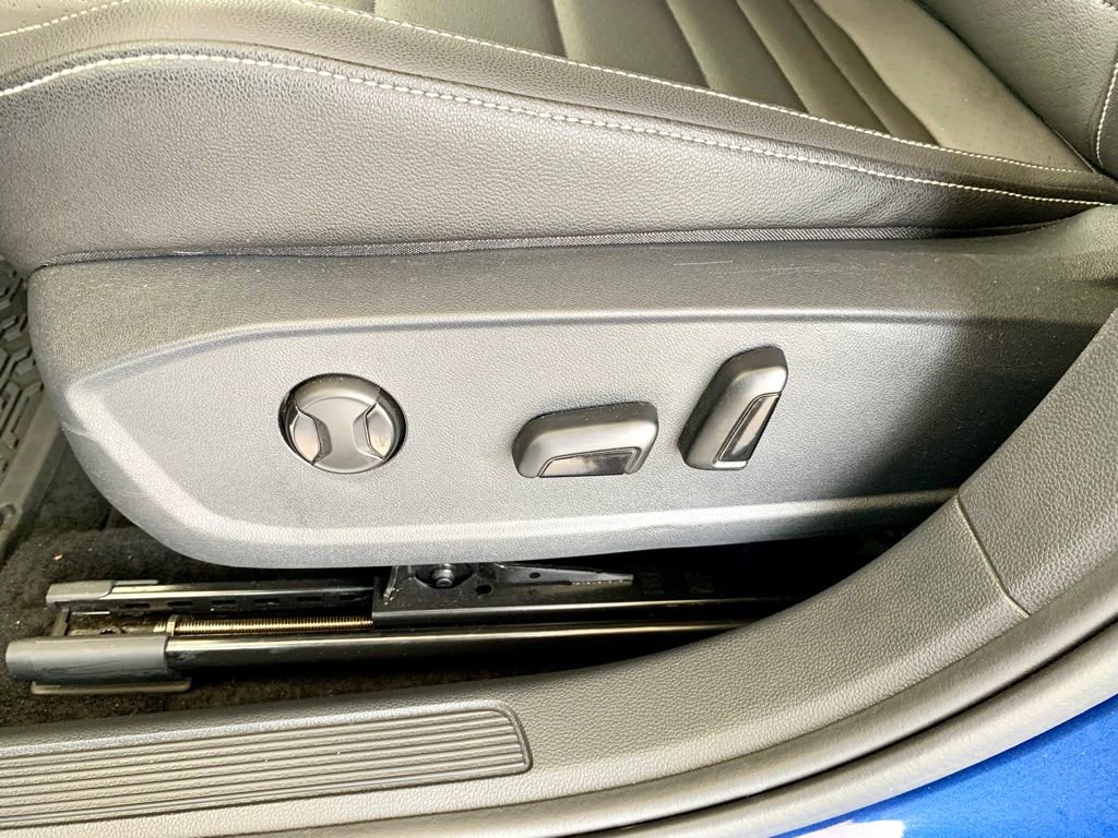 Used 2024 Volkswagen Jetta SE image 41