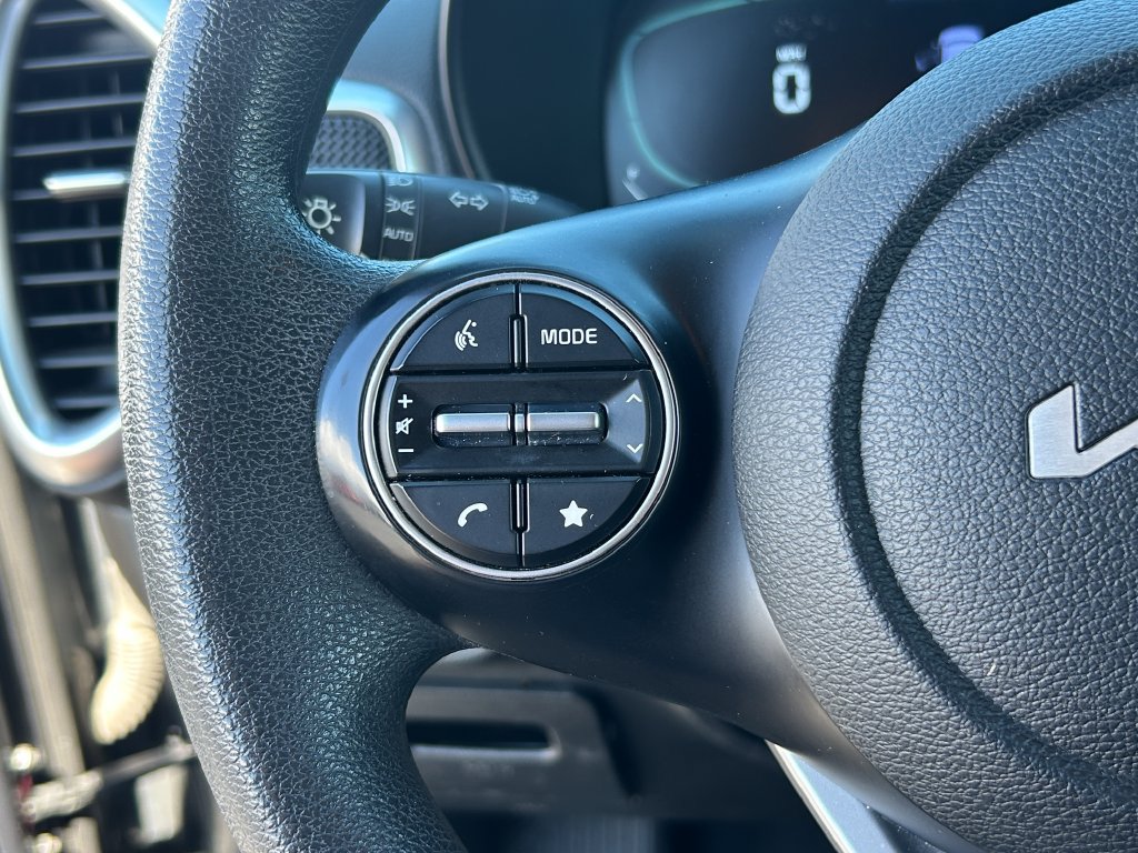 Used 2024 Kia Soul LX w/ Option Group 015 FWD image 37
